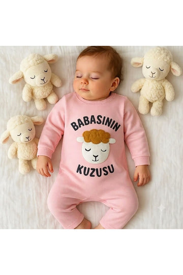 Babasının Kuzusu Yazılı Kız Bebek Tulum