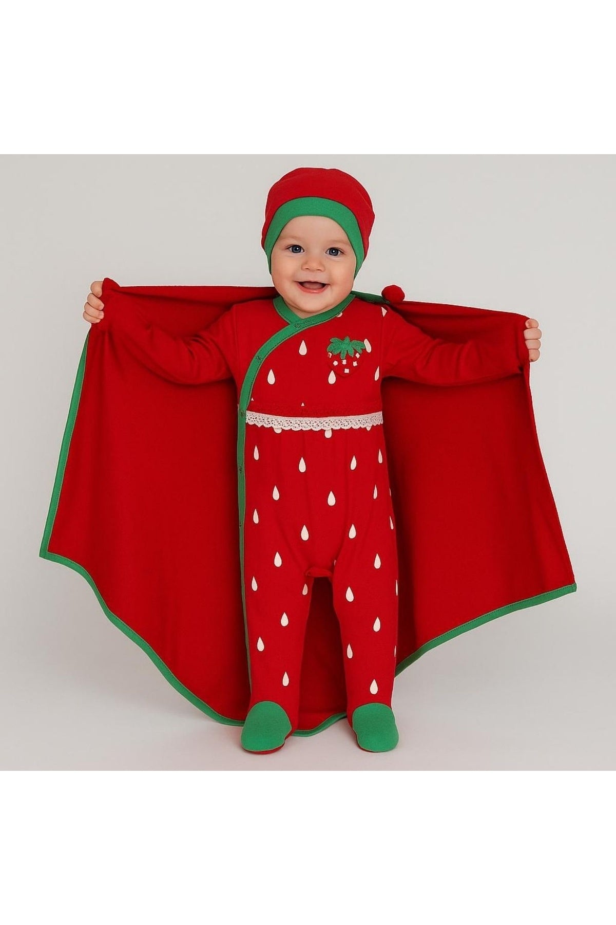 Çilek Detaylı %100 Pamuk Kız Bebek 5'li Hastane Çıkışı