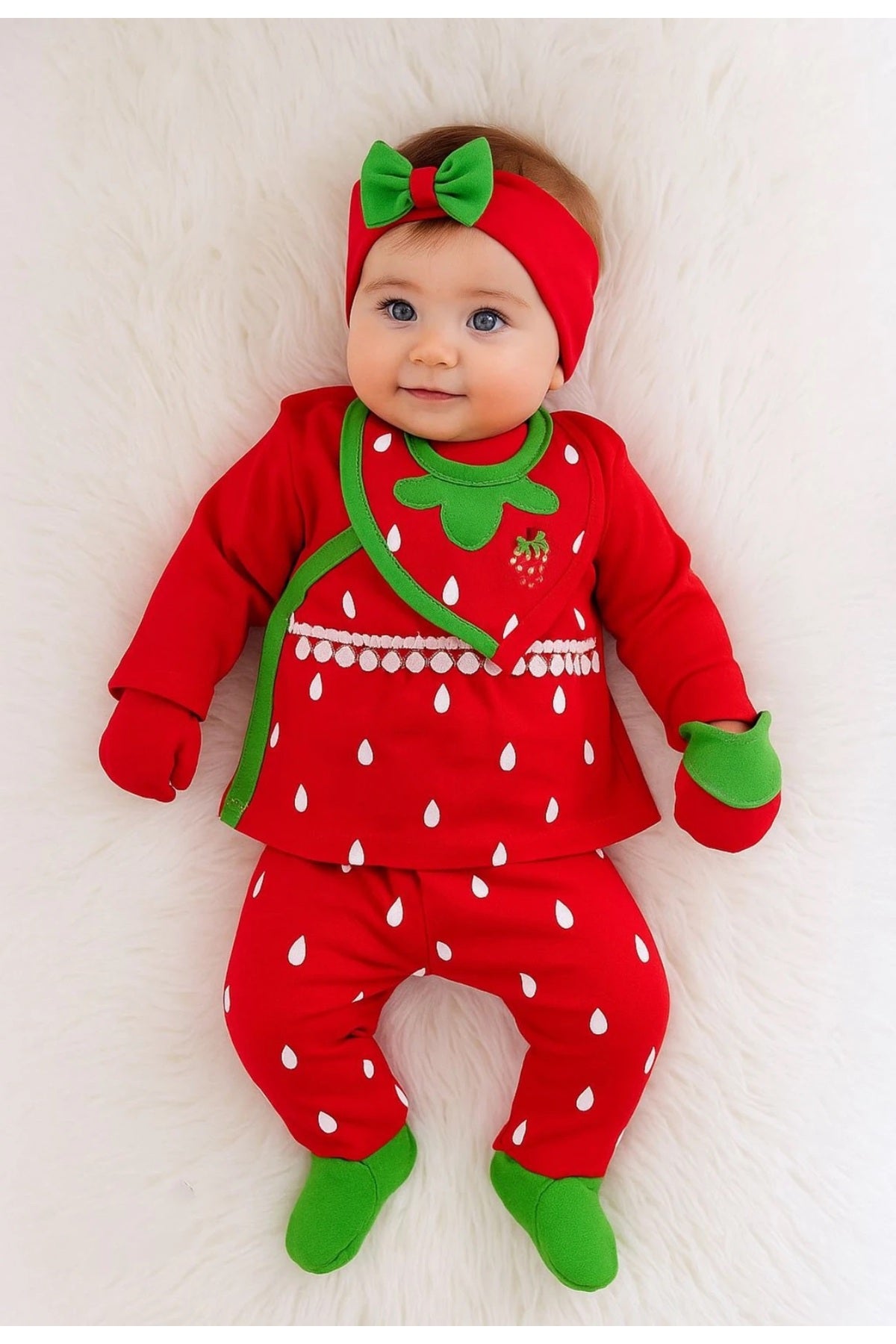 Çilek Detaylı %100 Pamuk Kız Bebek 5'li Hastane Çıkışı